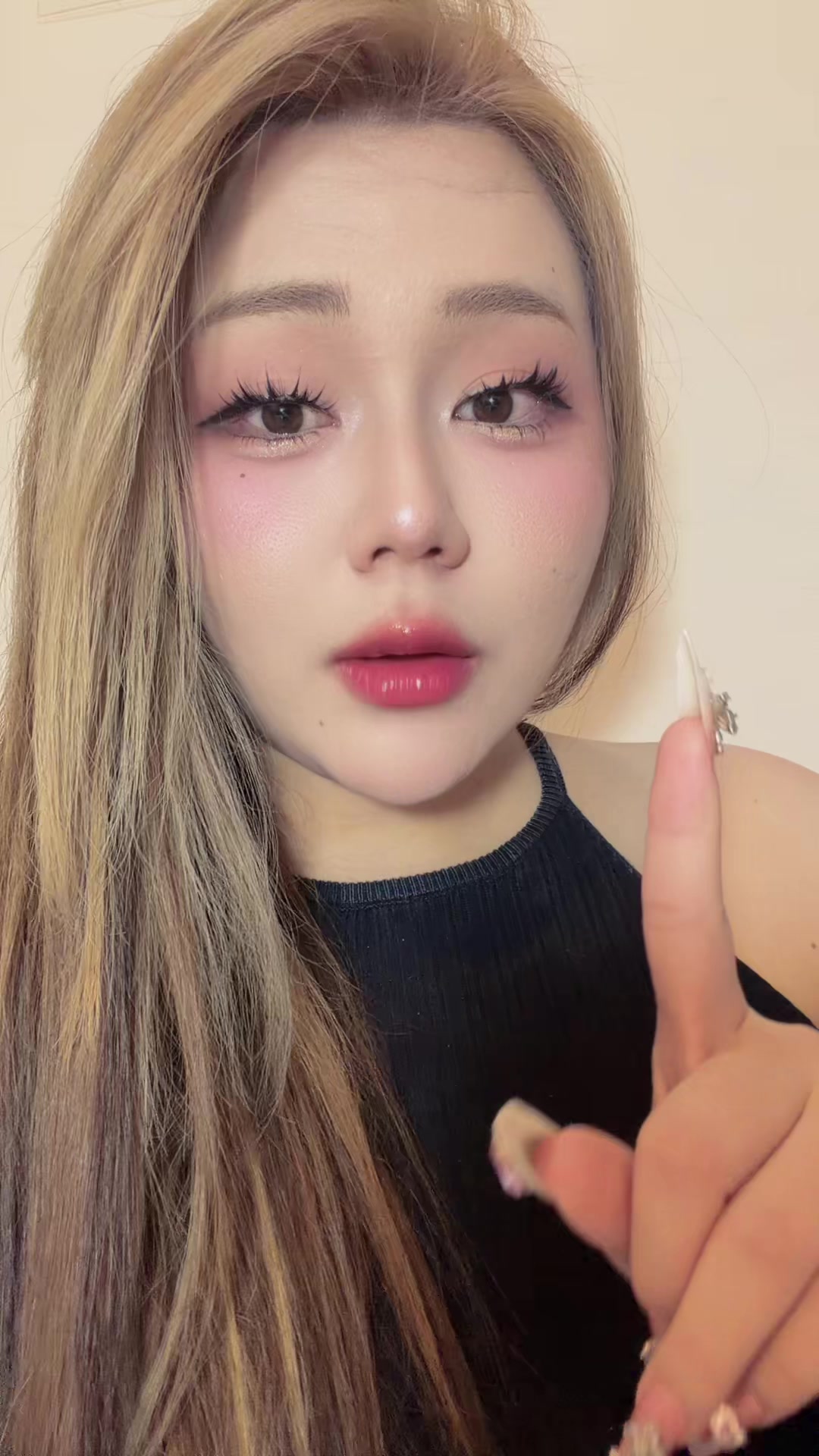 @itsmeyourcrybaby