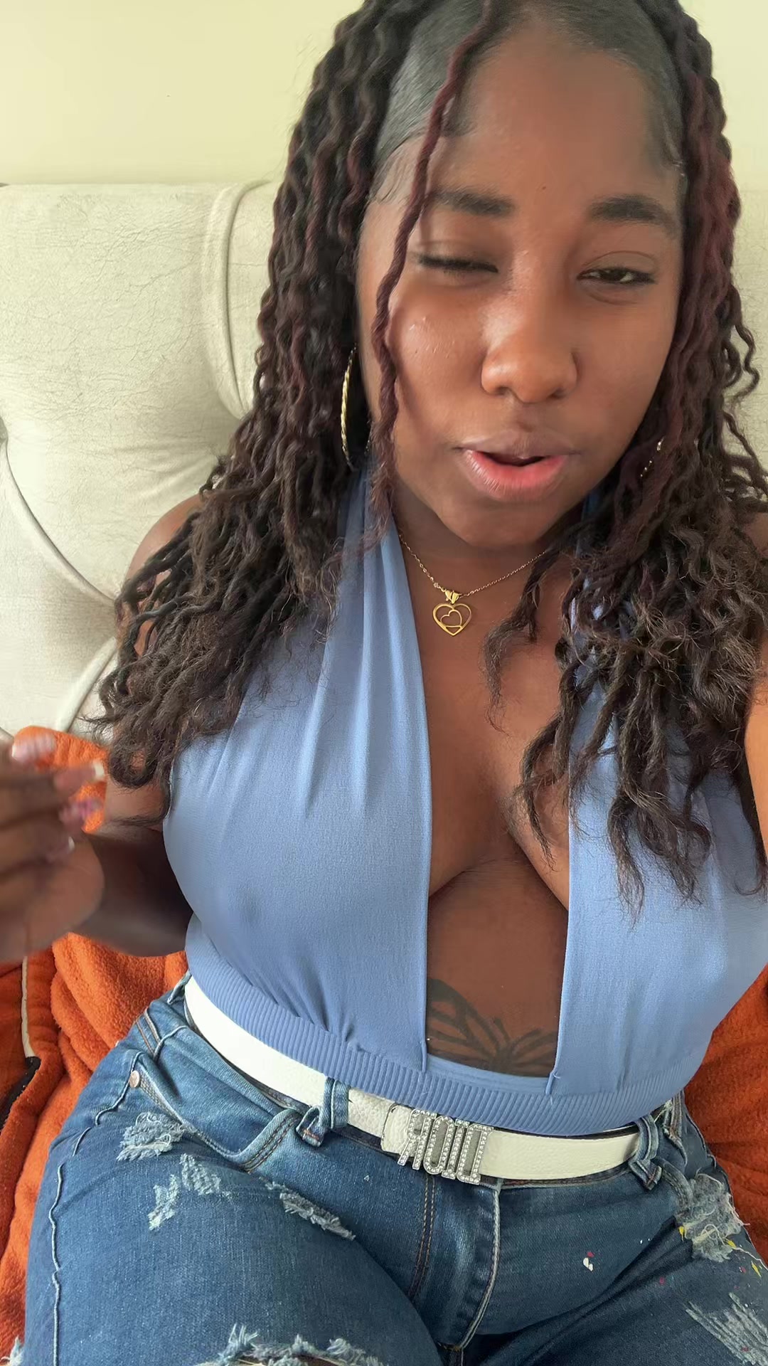 @Isa🥰❤️