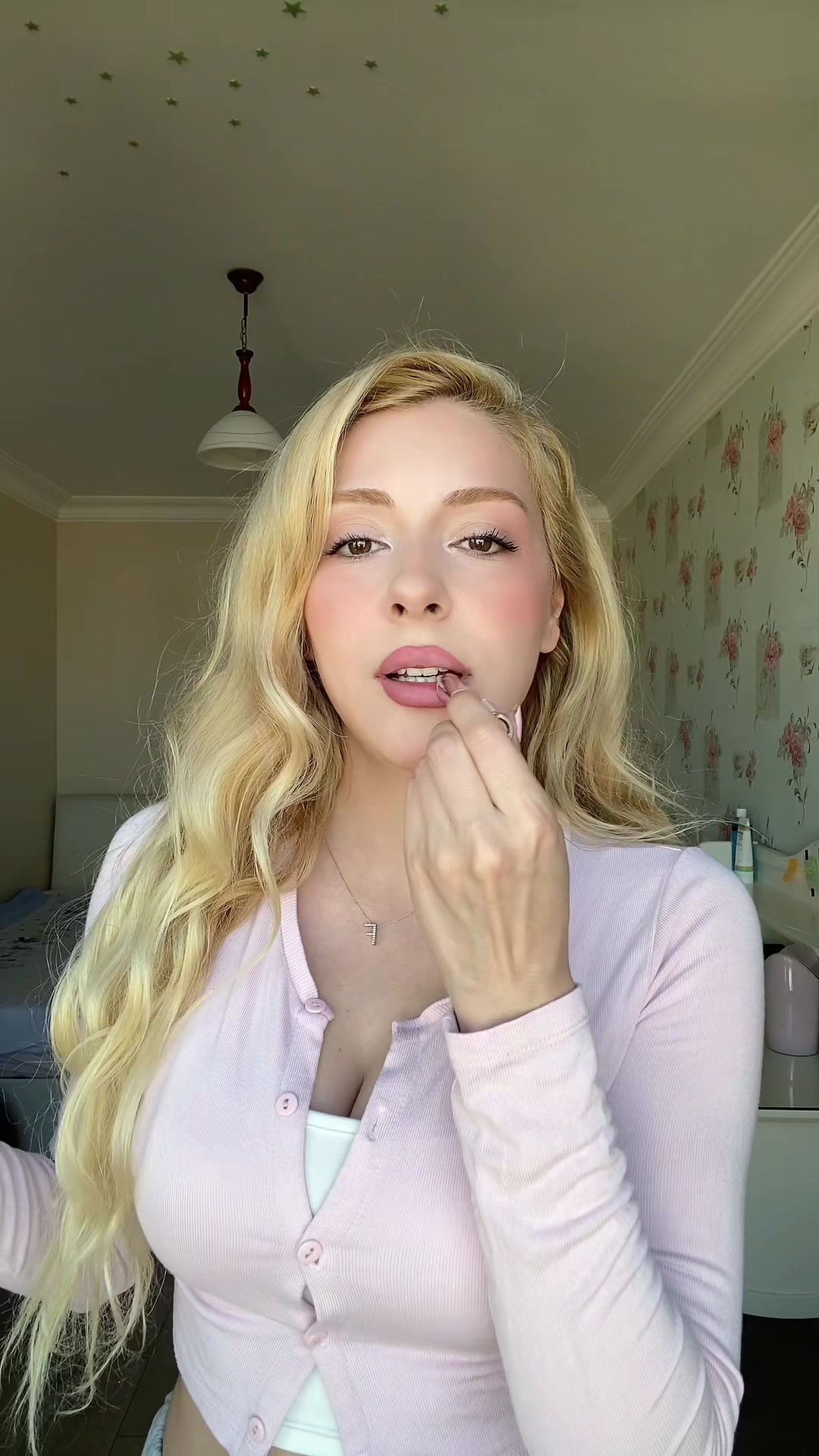 @౨ৎ𝓂𝑒𝓁𝒾𝓈 𝑜𝓃𝒾𝓏♡