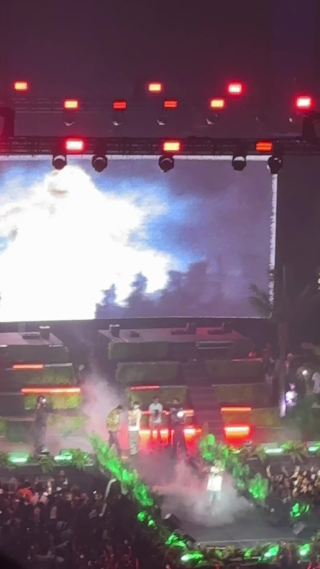 @𝐇𝐀𝐖𝐀𝐈𝐈𝐁𝐁𝐖🏝️