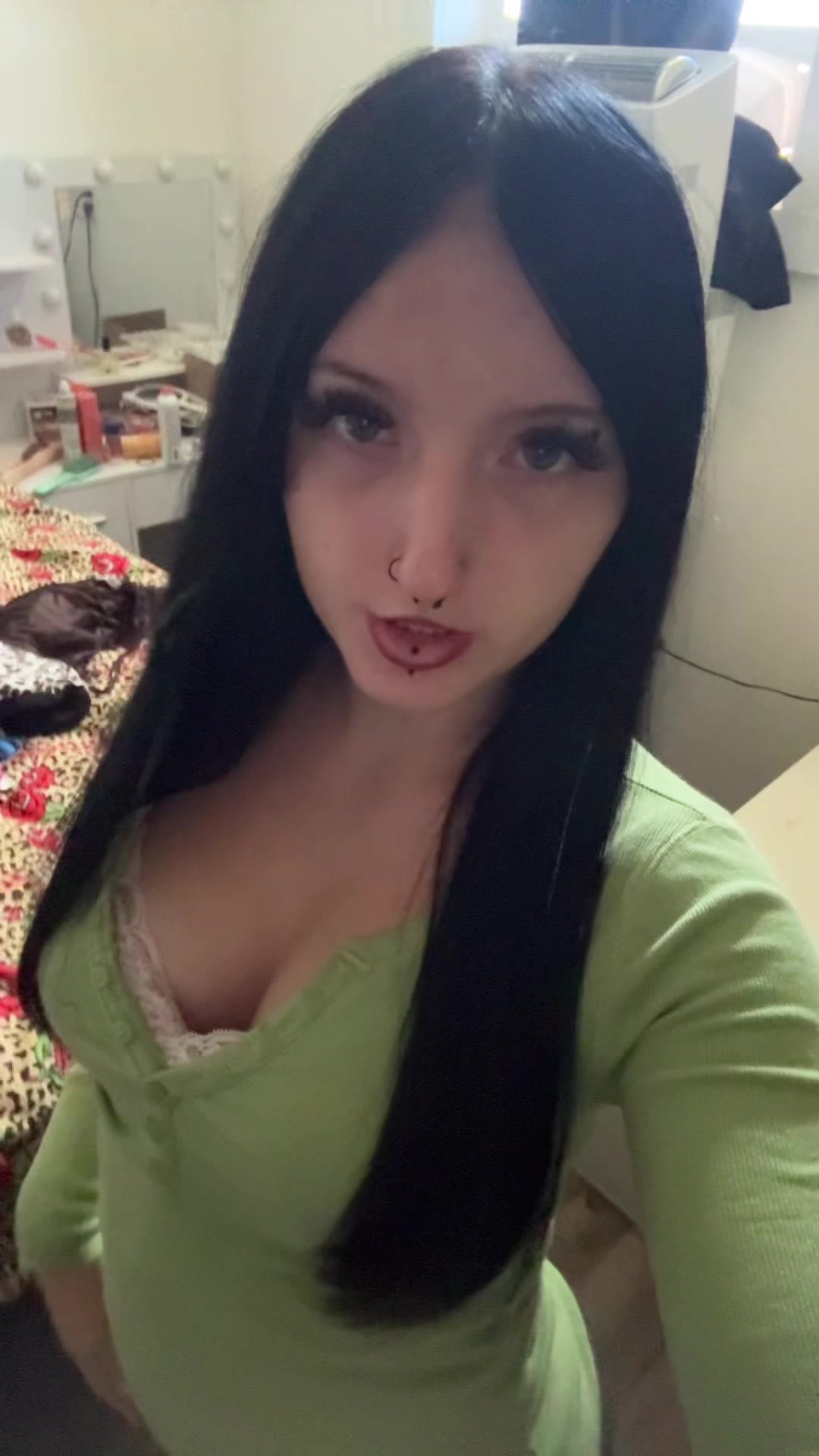 @yo