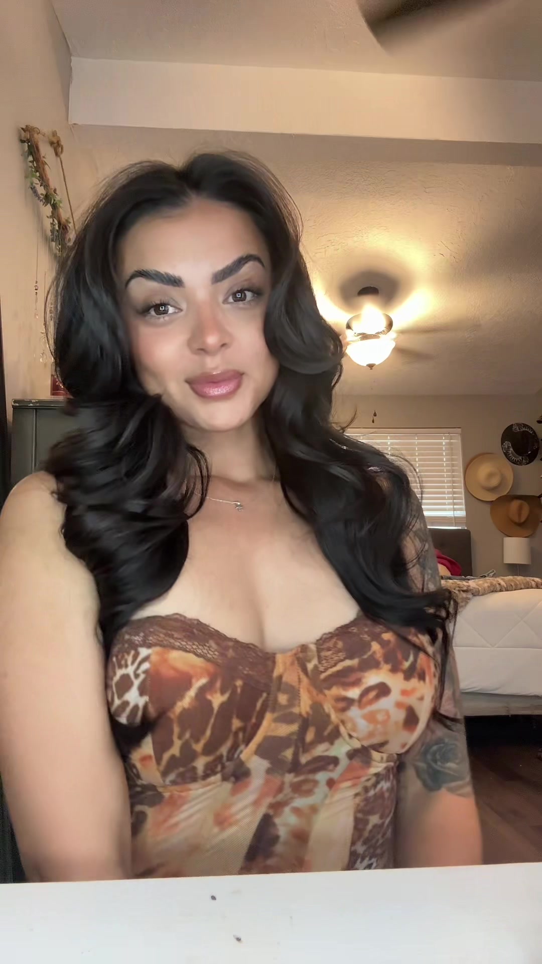 @𝐄𝐥𝐢𝐬𝐚