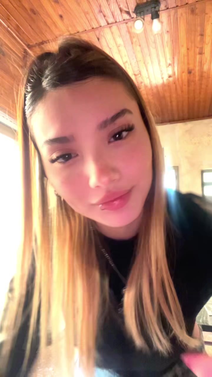 @anni <3