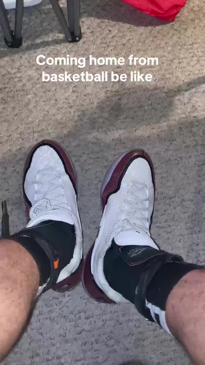 @B/R Kicks