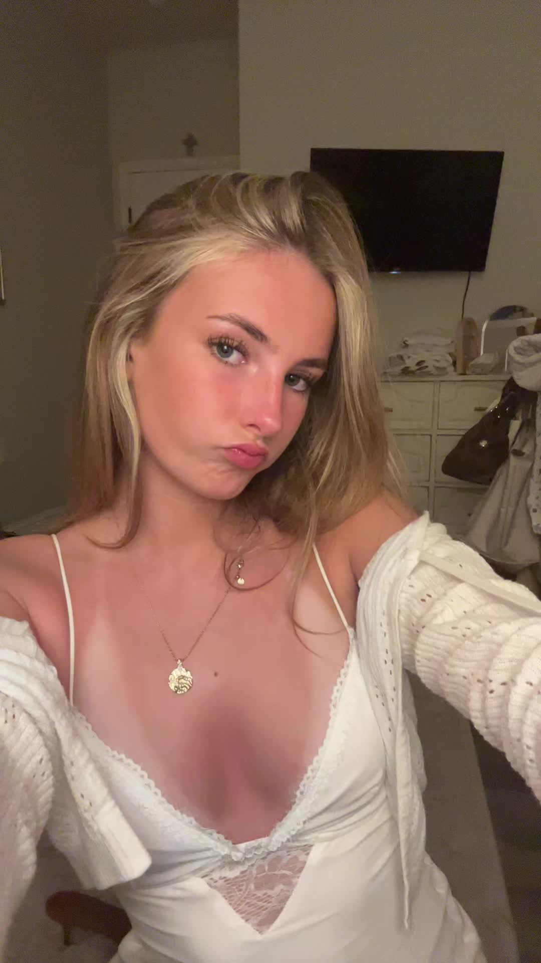 @ellie