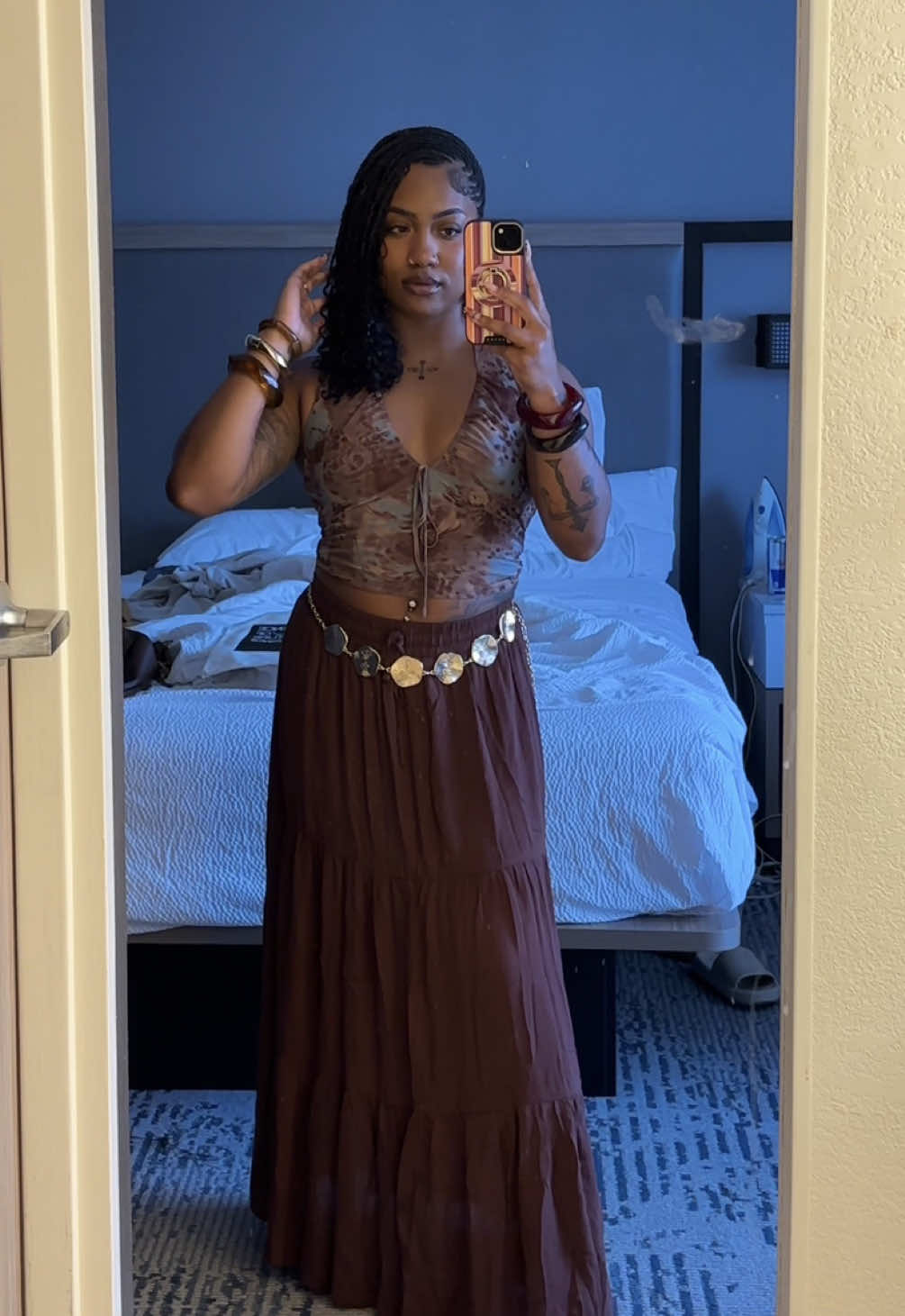 @curlybeviie