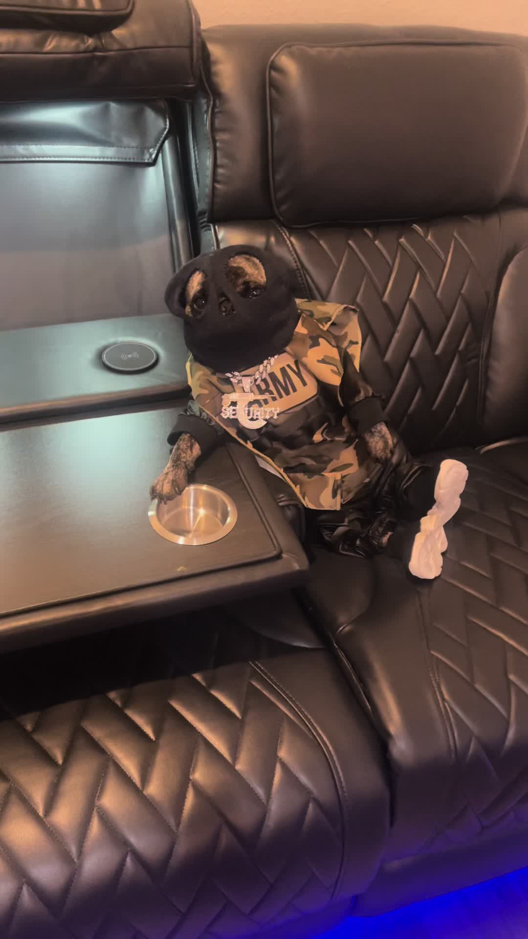 @𝕭𝖔𝖓𝖌𝖔