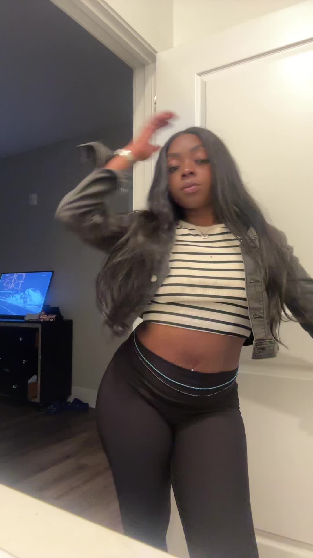 @Anijahh_