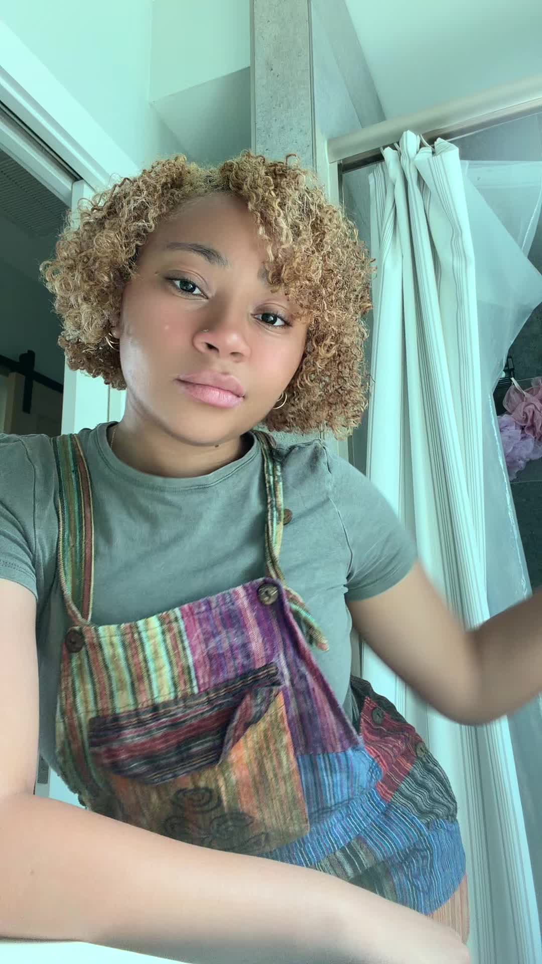 @Sekquiree