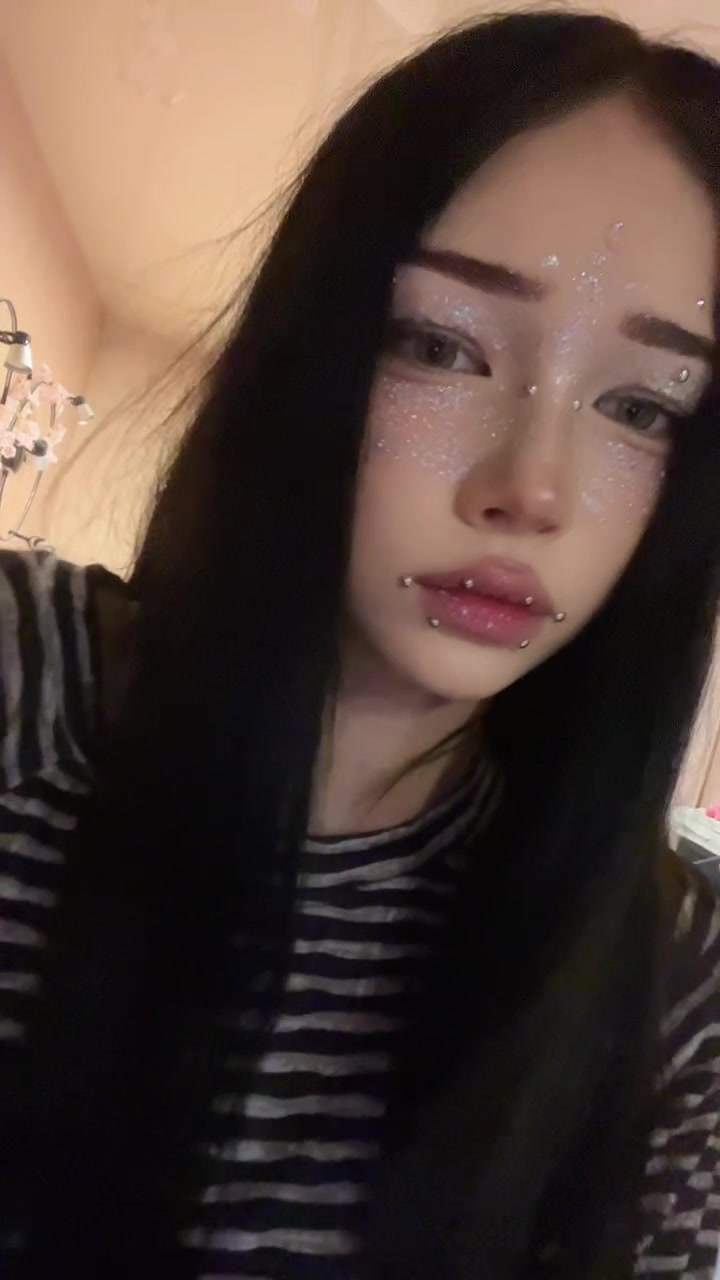 @luvyouraura