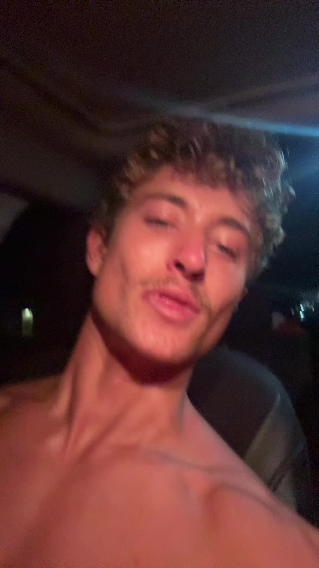 @whitewomanenjoyer