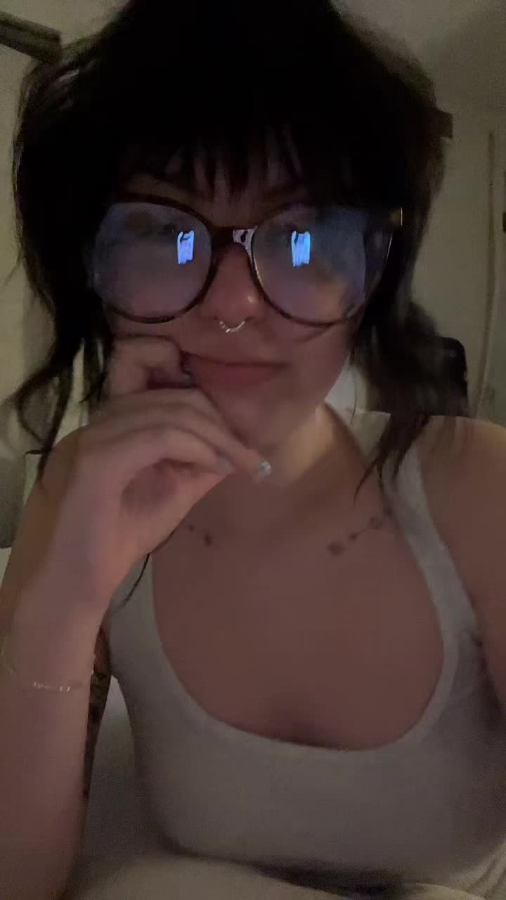 @hyler ☾𖤓