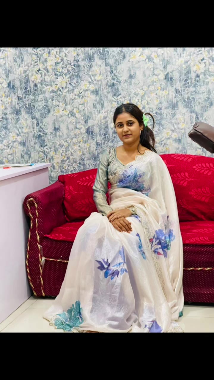 @❤Chandani sarraf❤