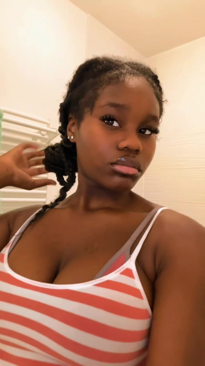 @K3tt1🇬🇵🇩🇲