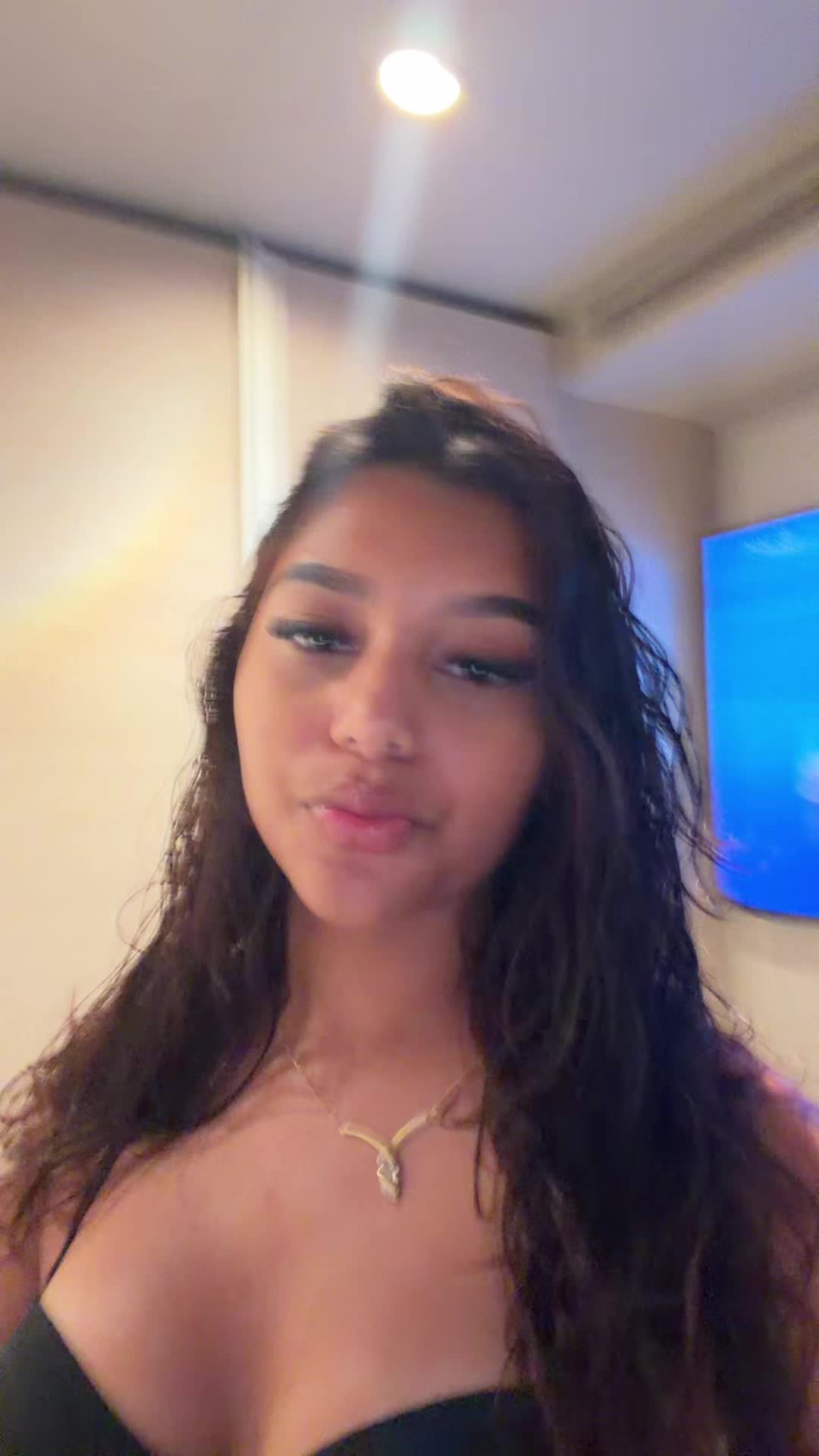 @Theyluvv.jobana