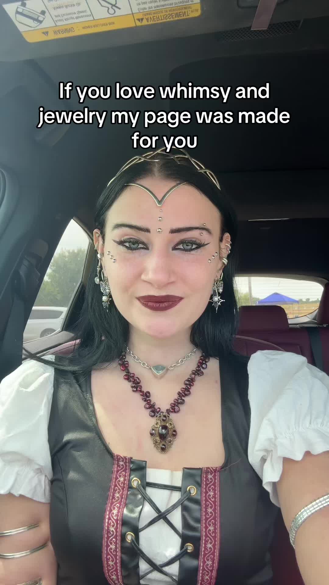 @🔮Claire Cleveland🔮