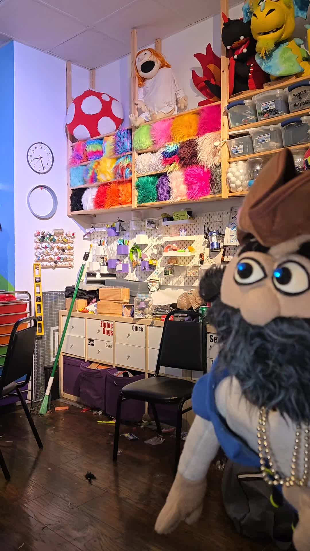 @lvpuppets