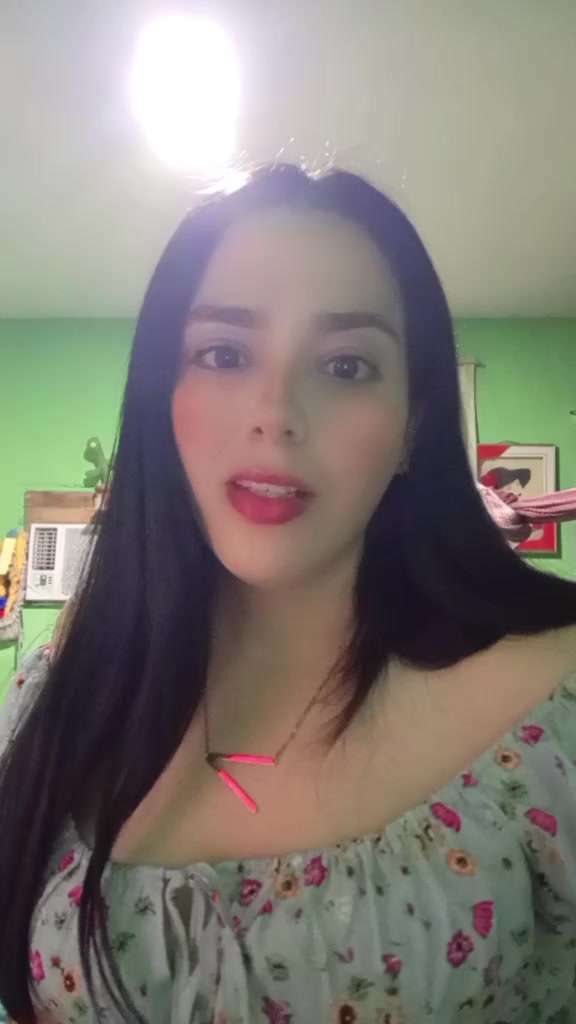 @Valeria largo💖