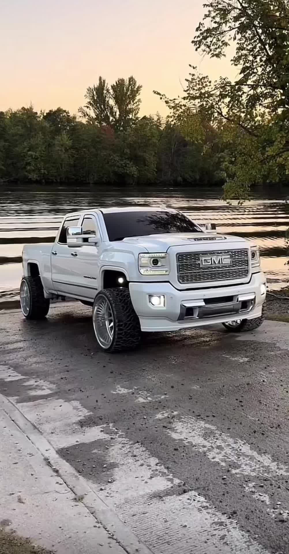 @Backshots_Diesels