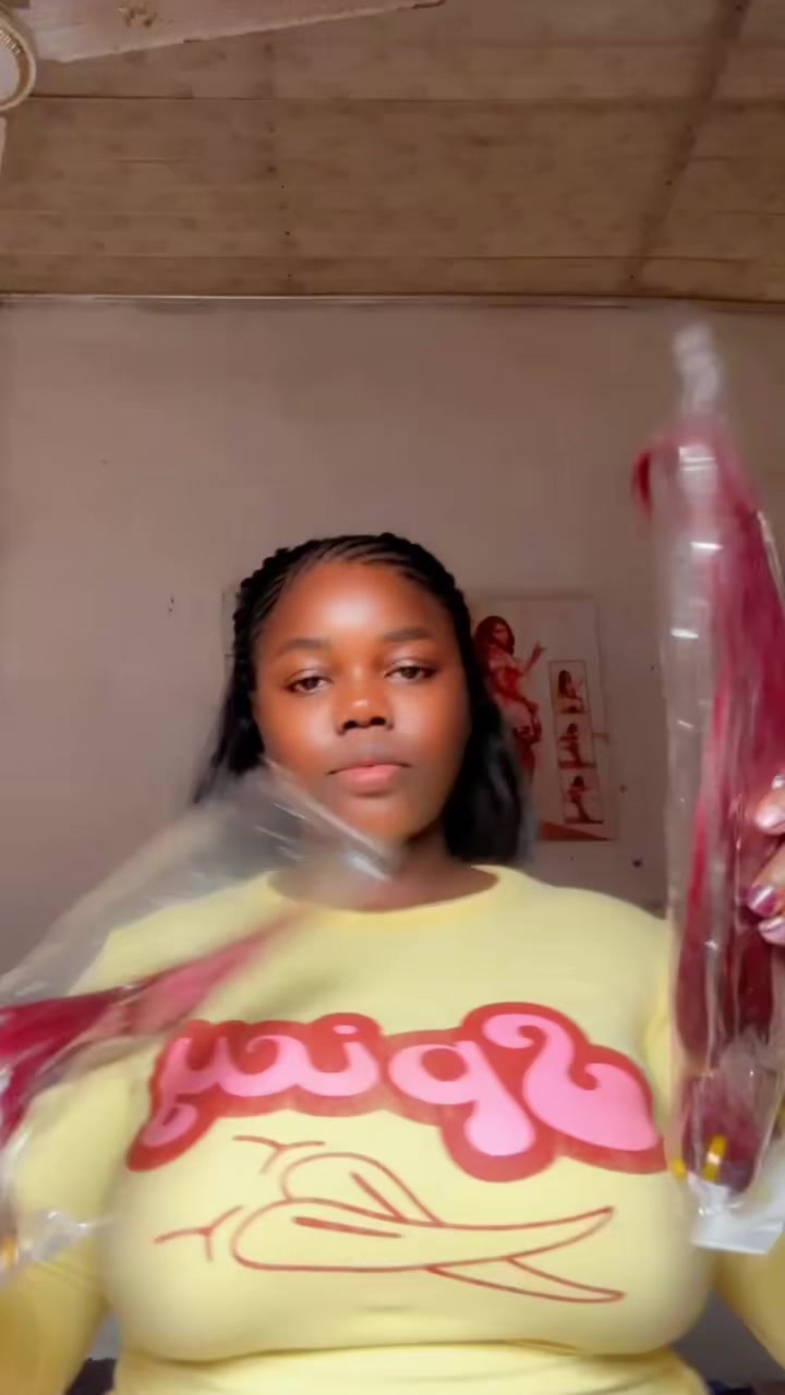 @Different~Berry~Hairs🛍️😌💕