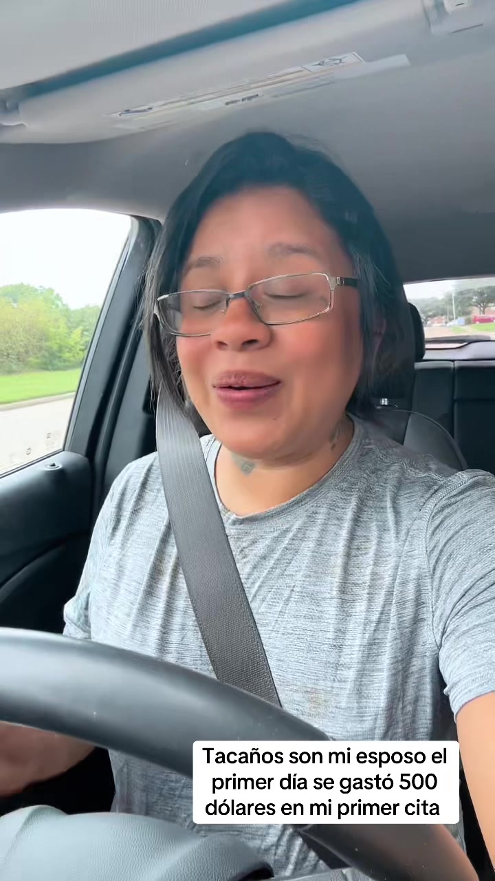 @lalalopez