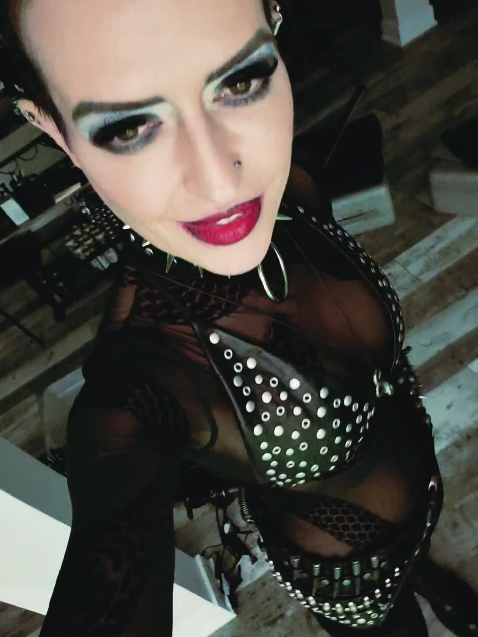 @iyatoyah