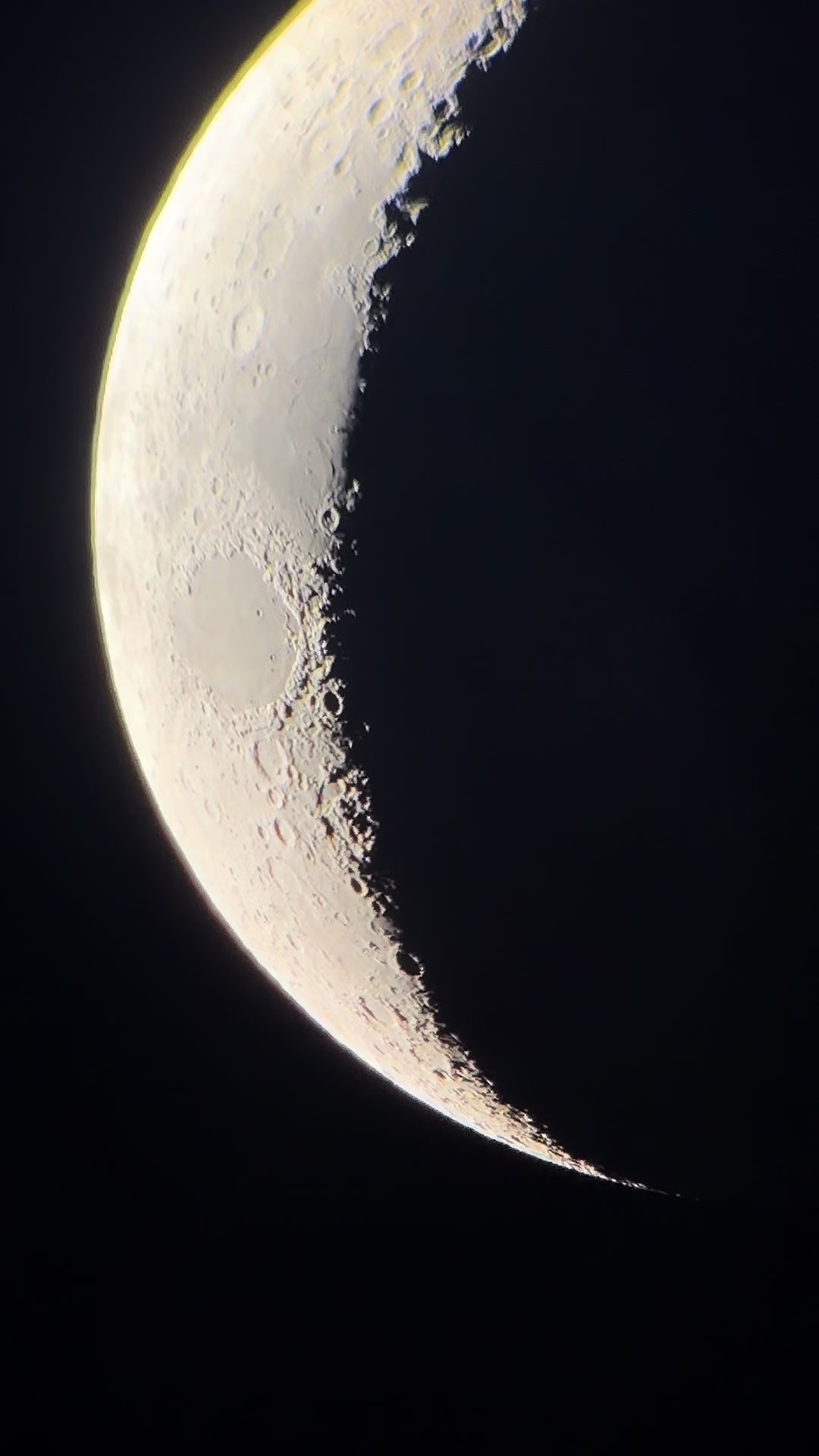 @moontaless