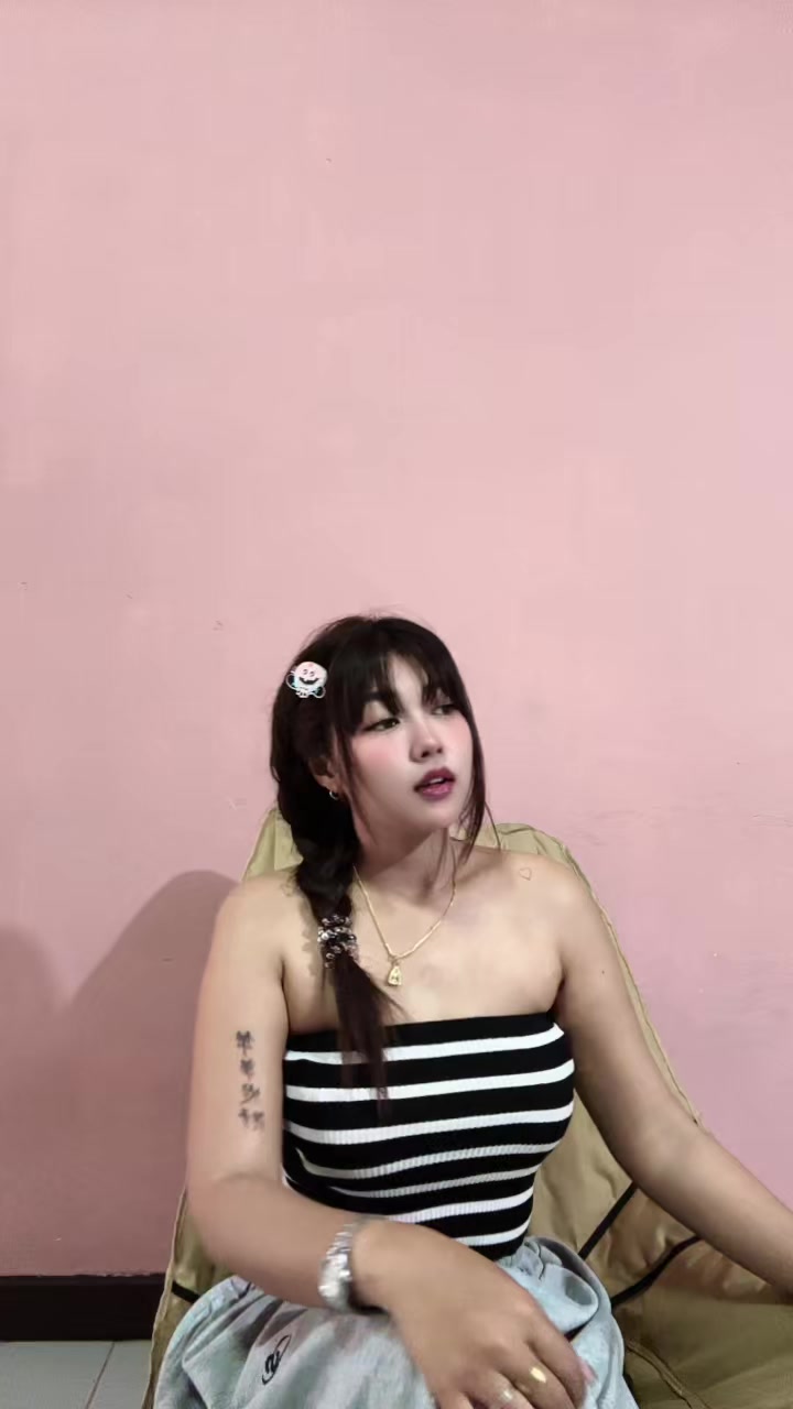 @Chompoo
