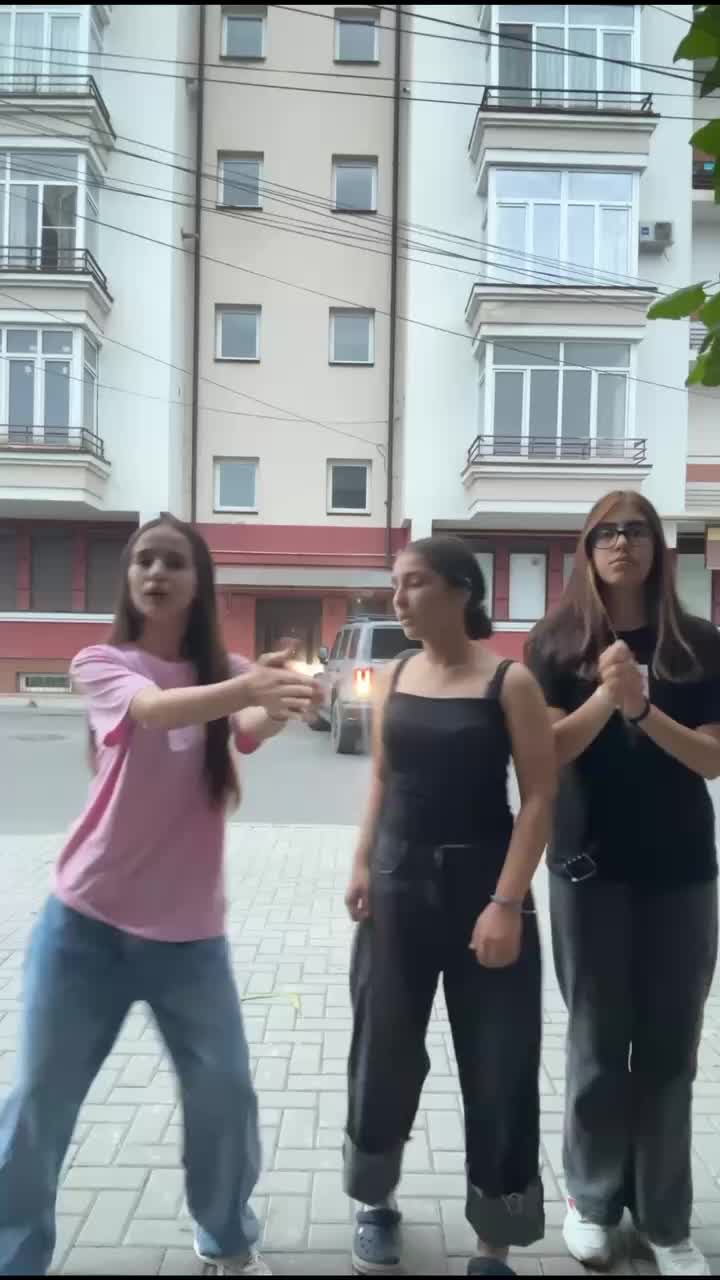 @b1chenovva