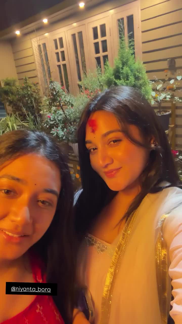 @🦋🍁দিগাংগনা বৰা(𝐌𝐨𝐧𝐚)🍁🦋