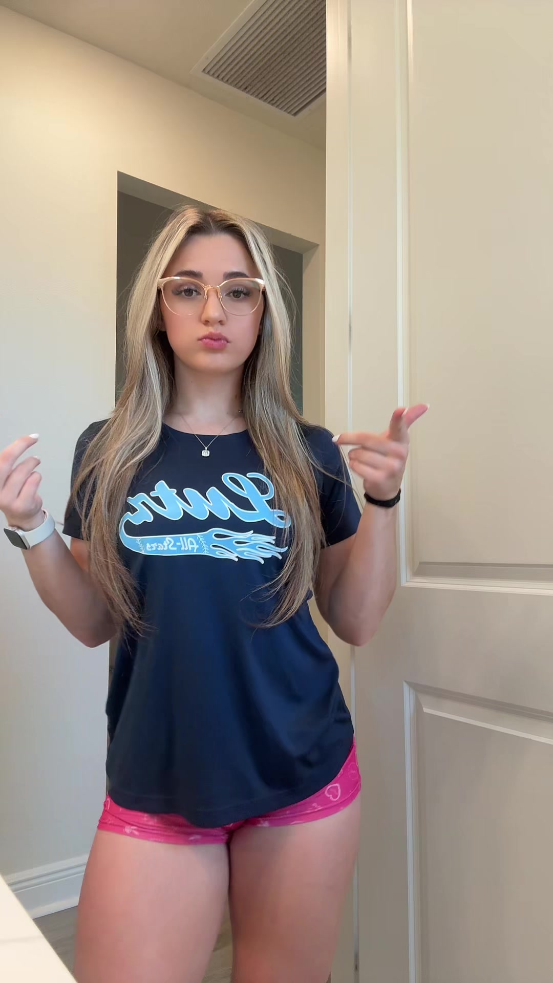 @zoeycakezz