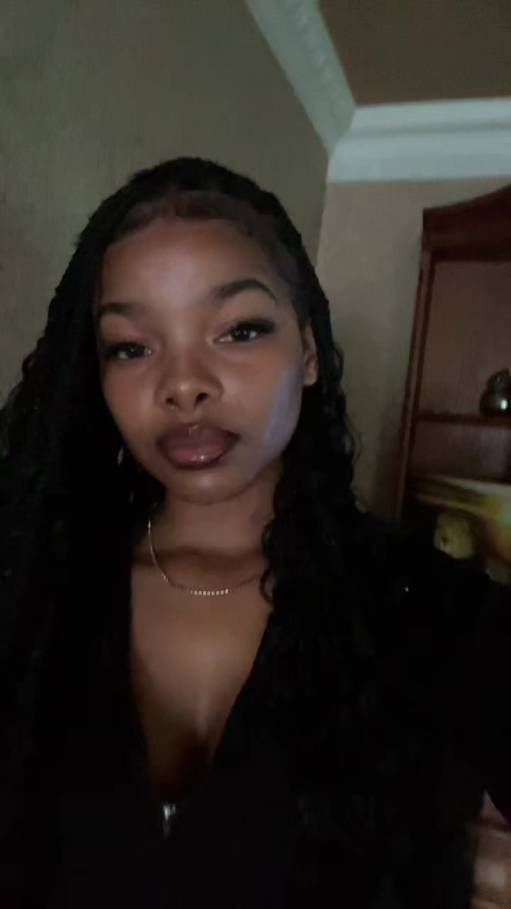 @EMIHLE🫦