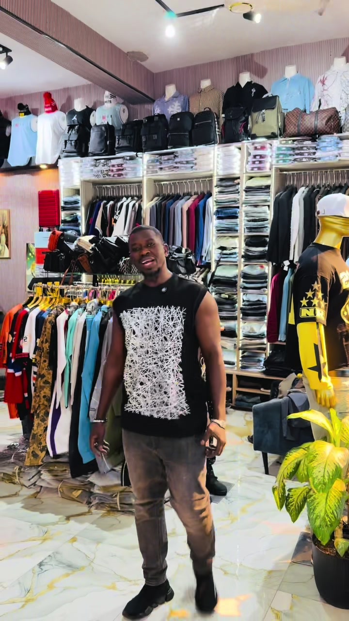 @Benz VIP Fashion Store🇬🇲🇺🇸