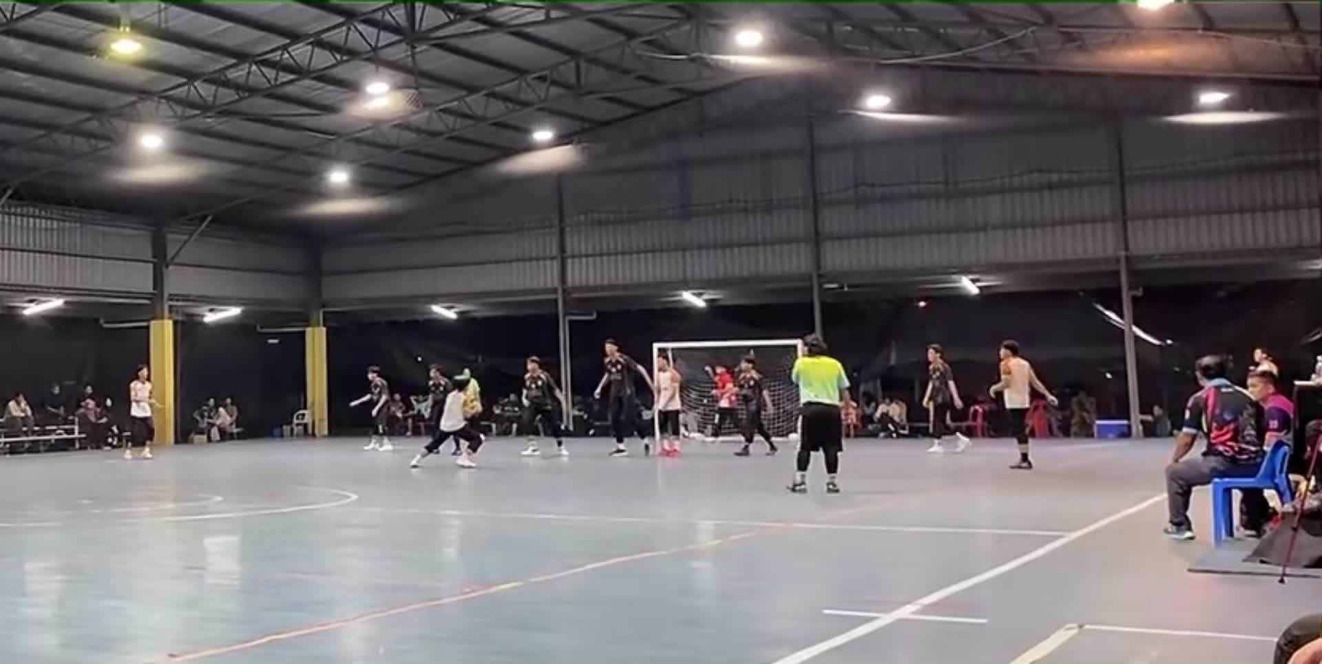 @𝘽 𝙐 𝙍 𝙉 🍁