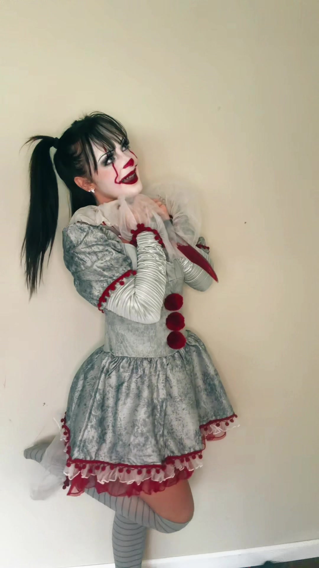 @rosesreadsandcosplay
