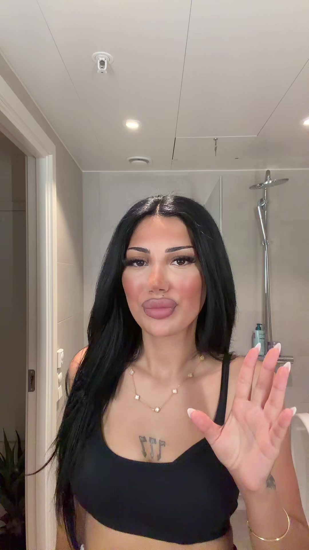 @la._.faa