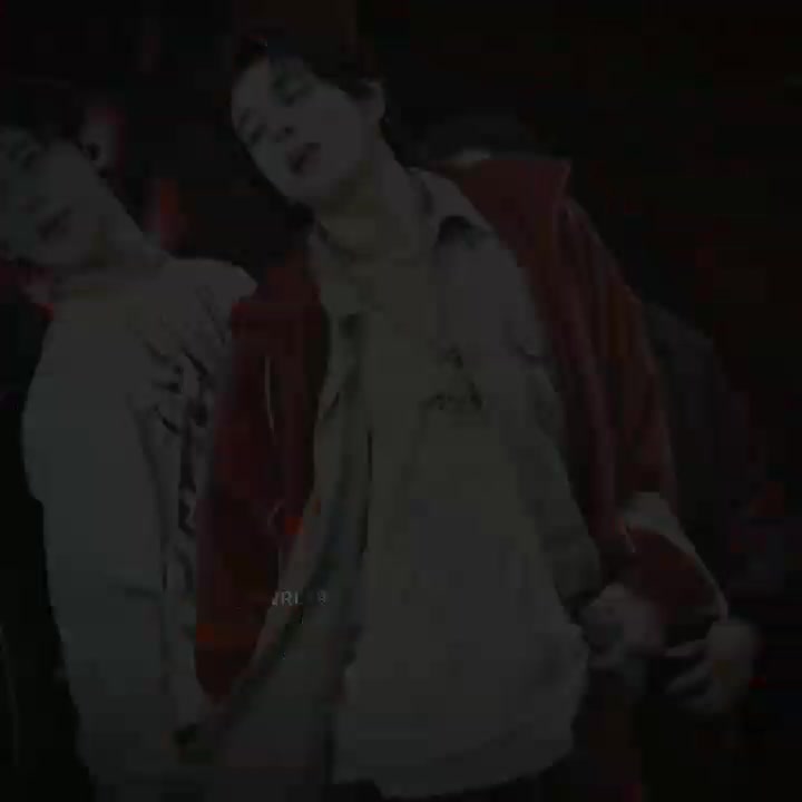 @Emma⁷ [Song Kang's ass cheeks]