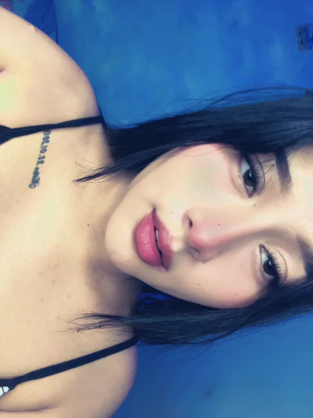 @Mariu_🦦