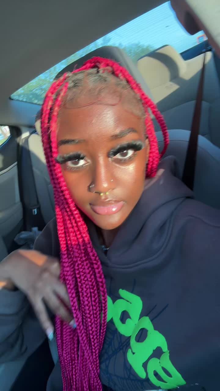 @misslaylaraye