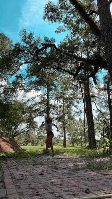 @lolajean