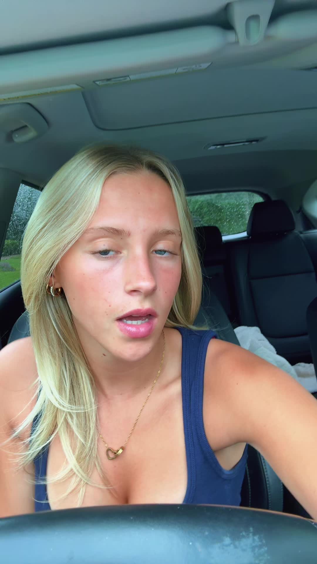 @darcyv08