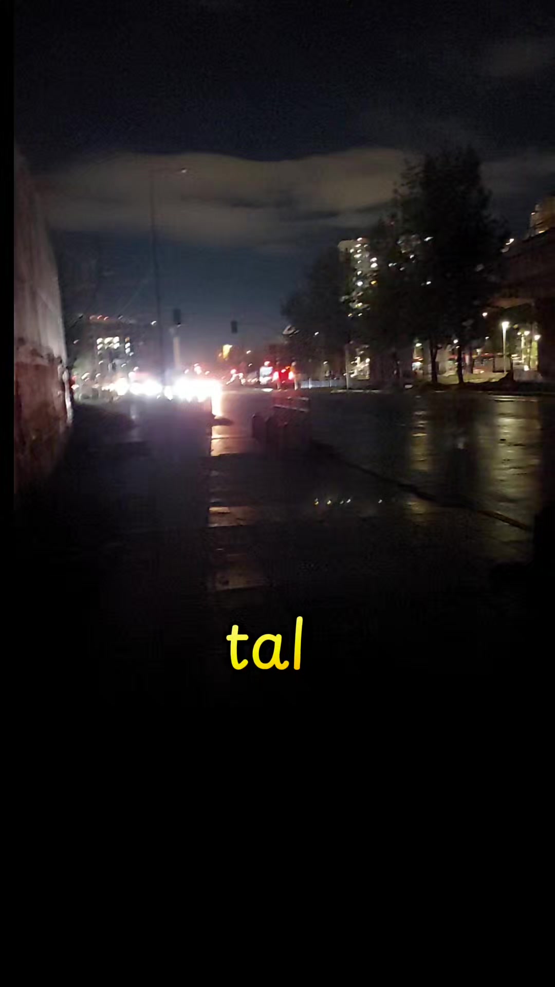 @S&aacute;tira