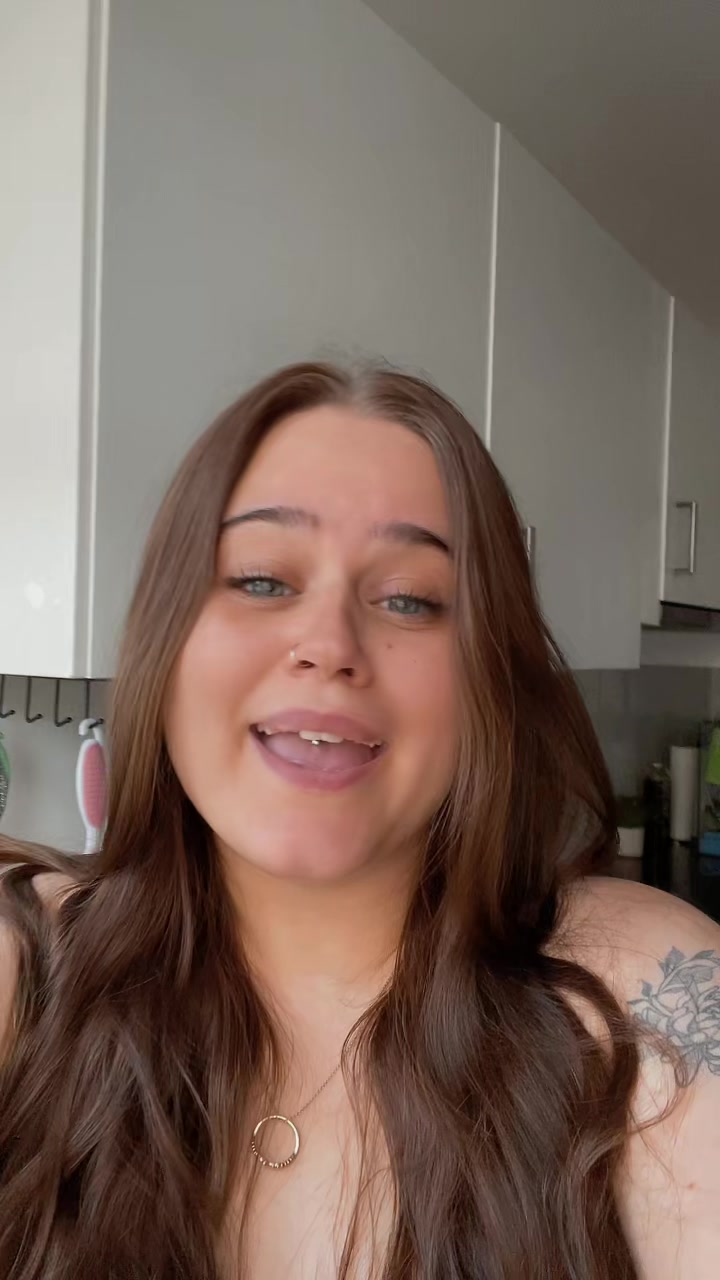 @𝒜𝓃𝓃𝑒