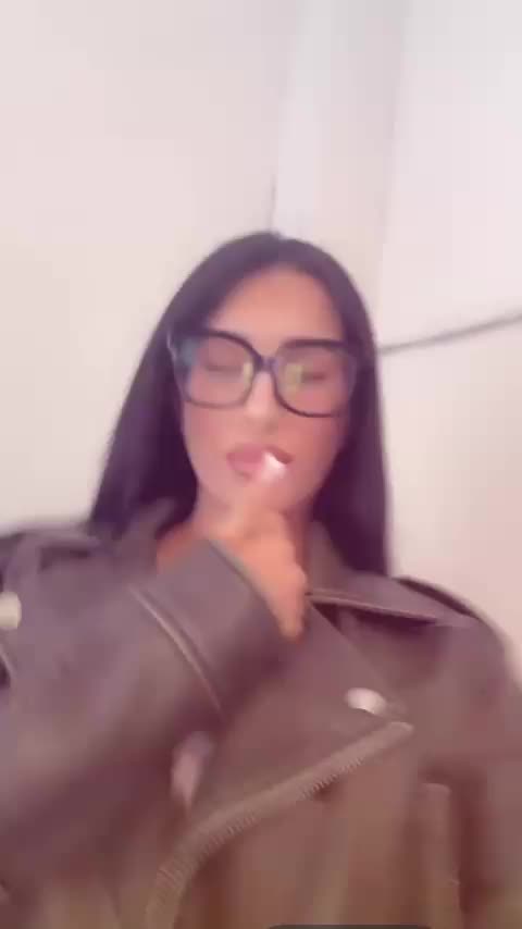 @sxyra6k2