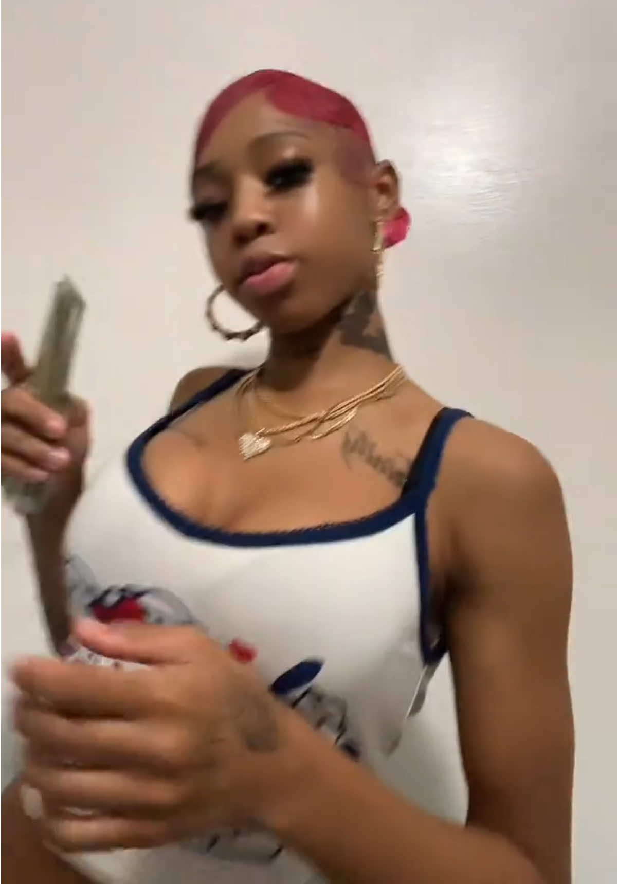 @novabeezyx