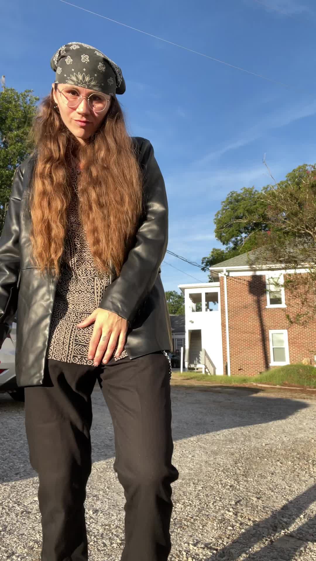 @ca⛓️en