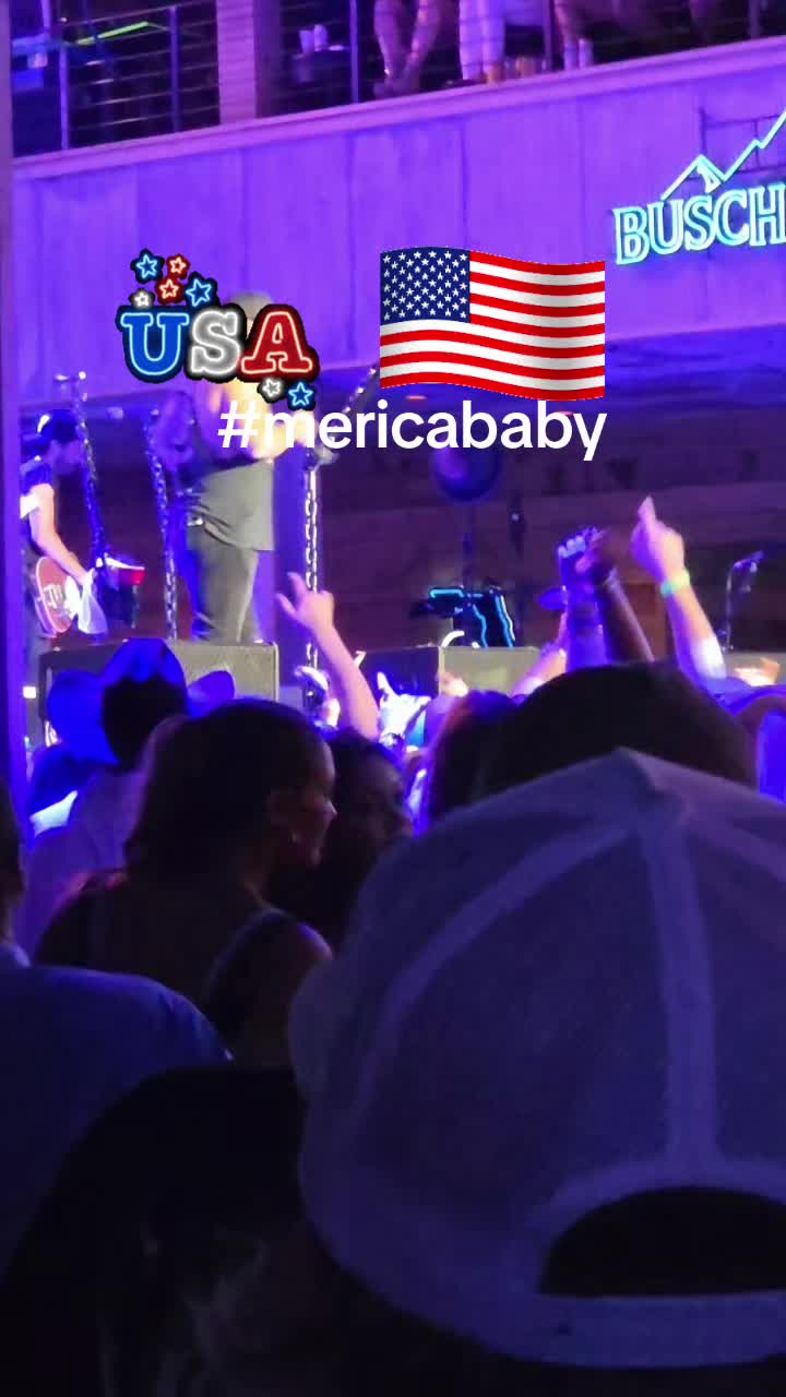 @Stephanie🍑🇺🇸