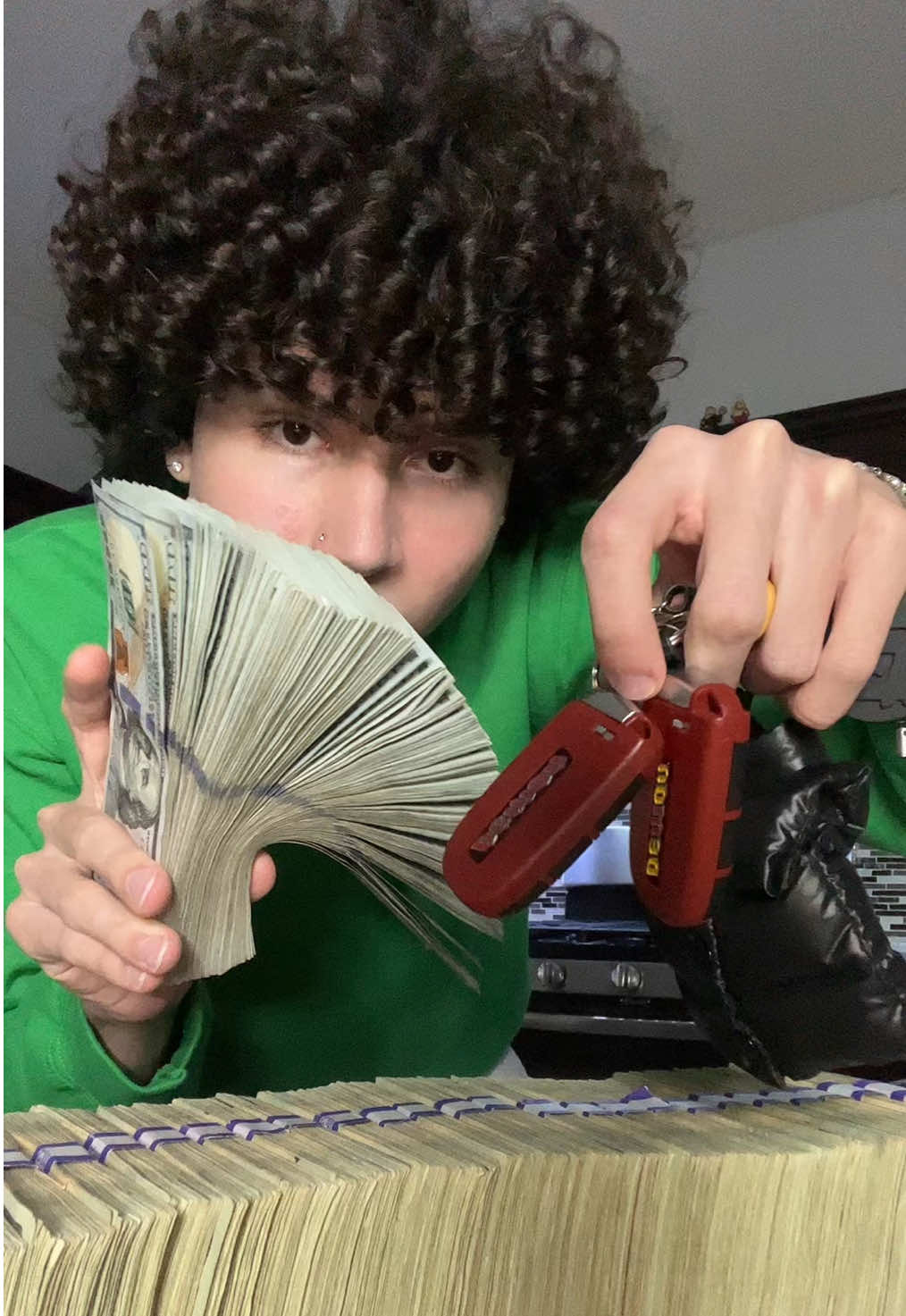 @Jslo