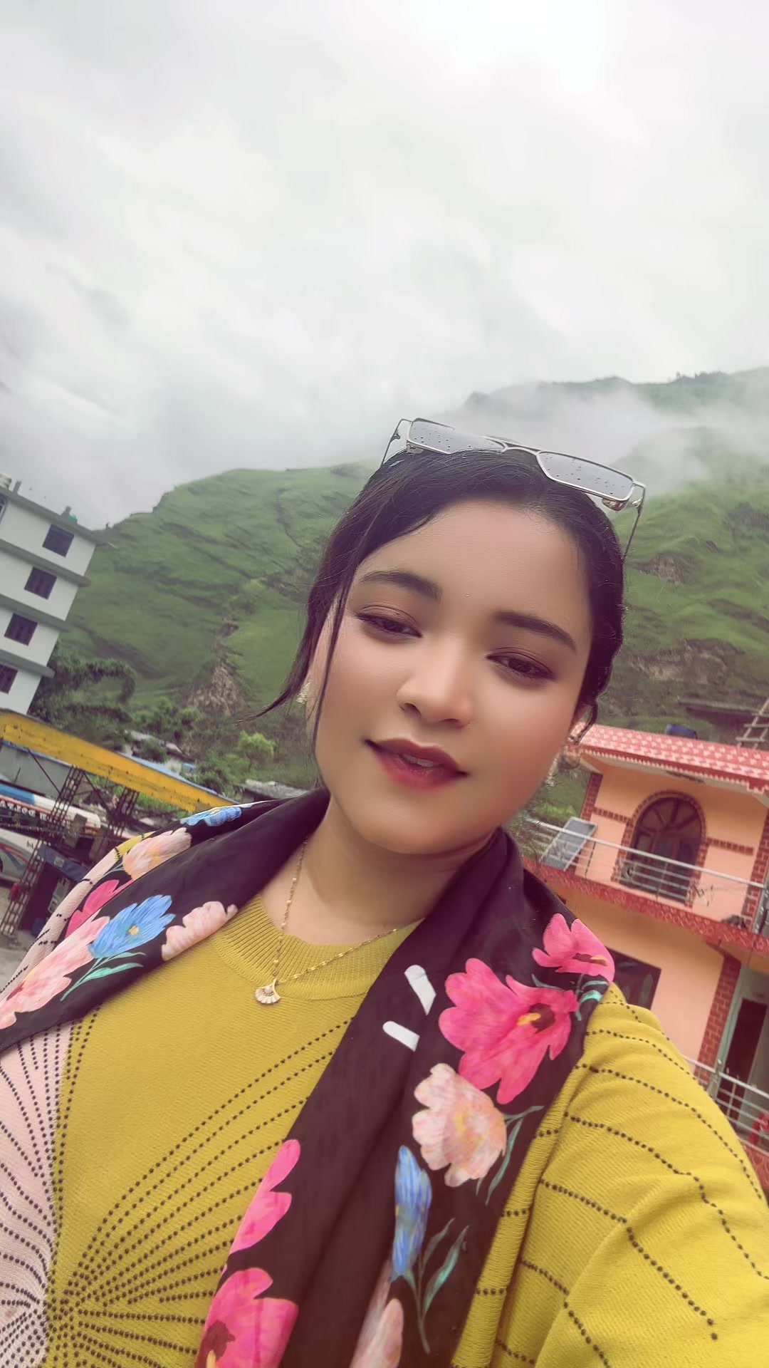 @Simran pariyar🎵