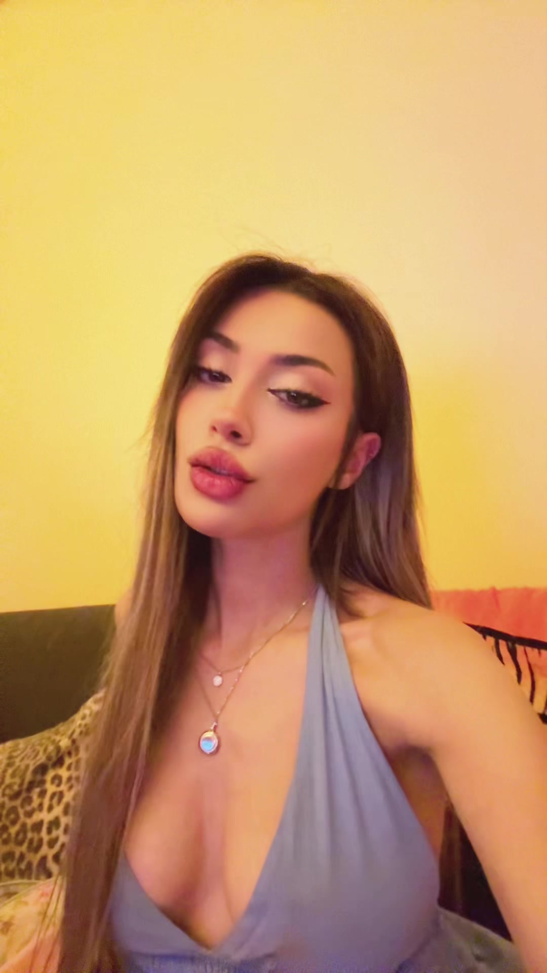 @nur0ztrk1